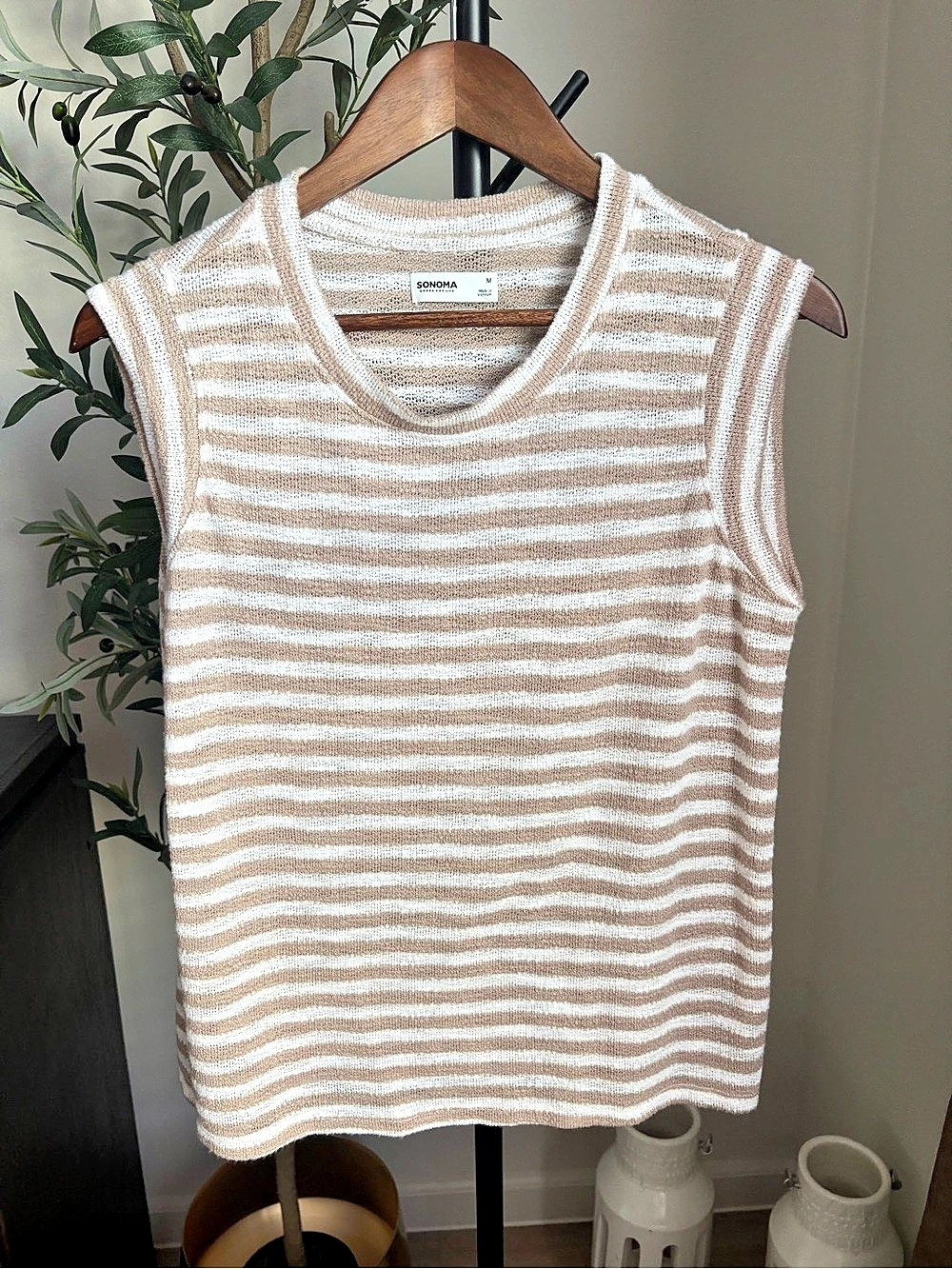 Sonoma Striped Sleeveless top in Brown & White Size Medium